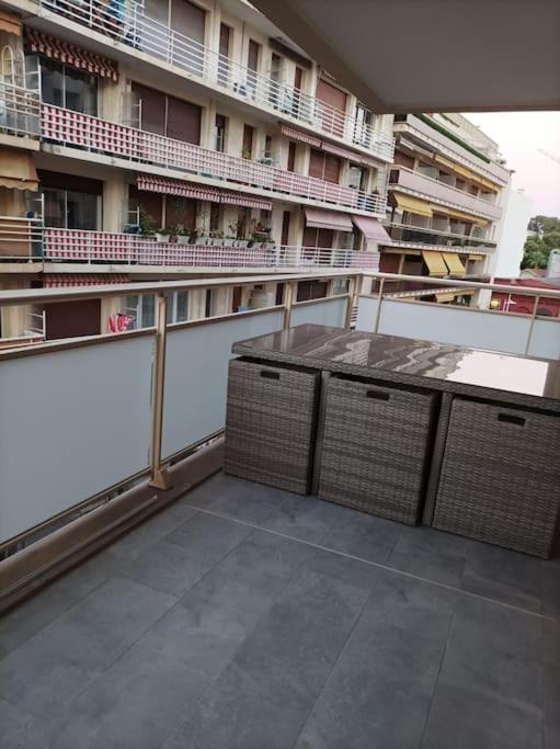 Emplacement De Premier Ordre En Bas Des Plages Et Des Commerces Juan-les-Pins Ngoại thất bức ảnh